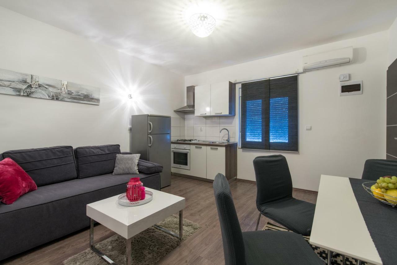 Apartments Nana Podstrana Exterior photo
